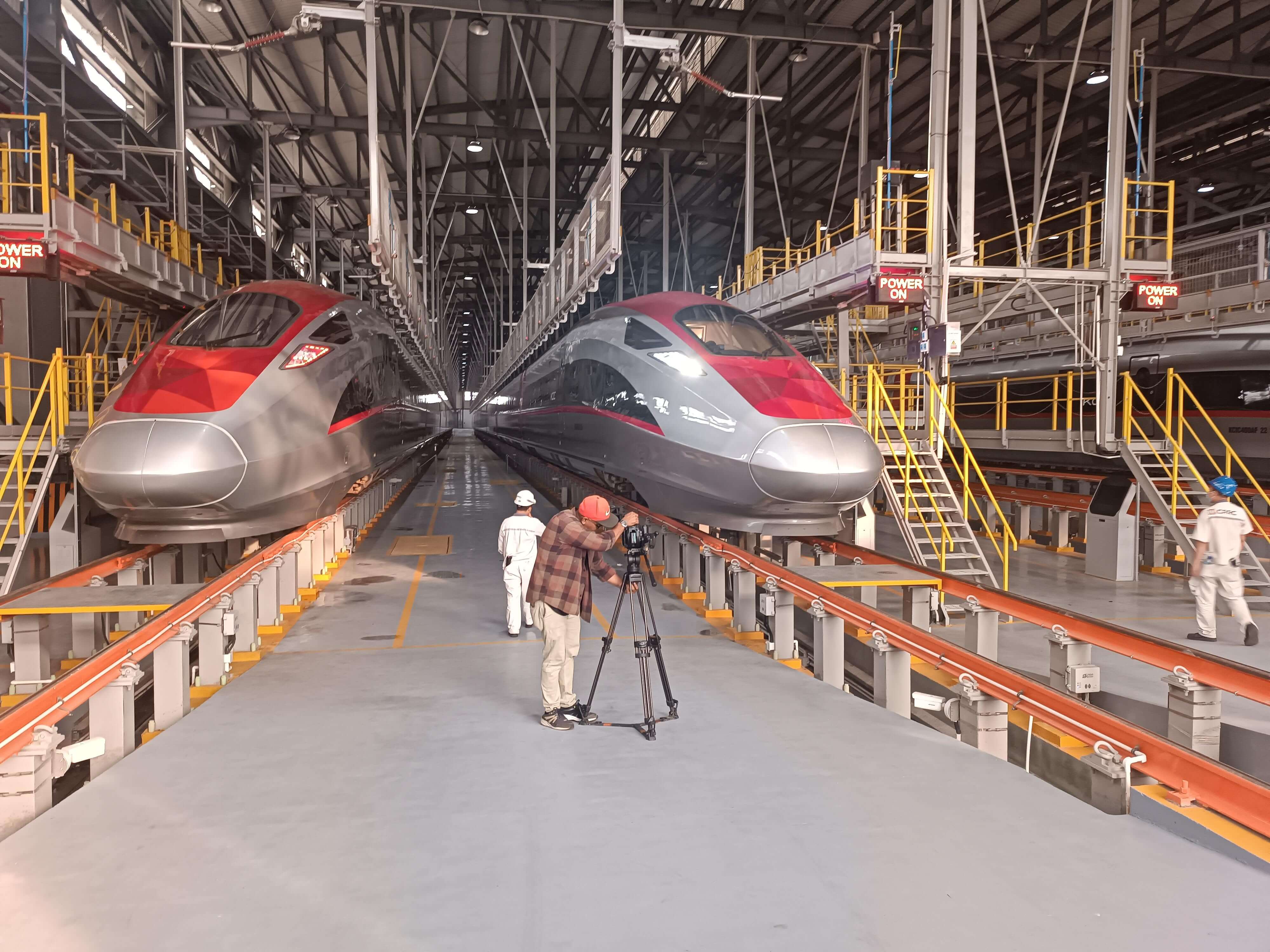 syuting whoosh kereta syuting whoosh kereta